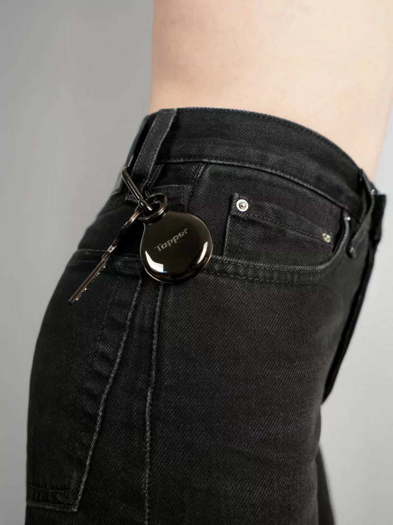 Metal Carabiner AirTag Case & Holder