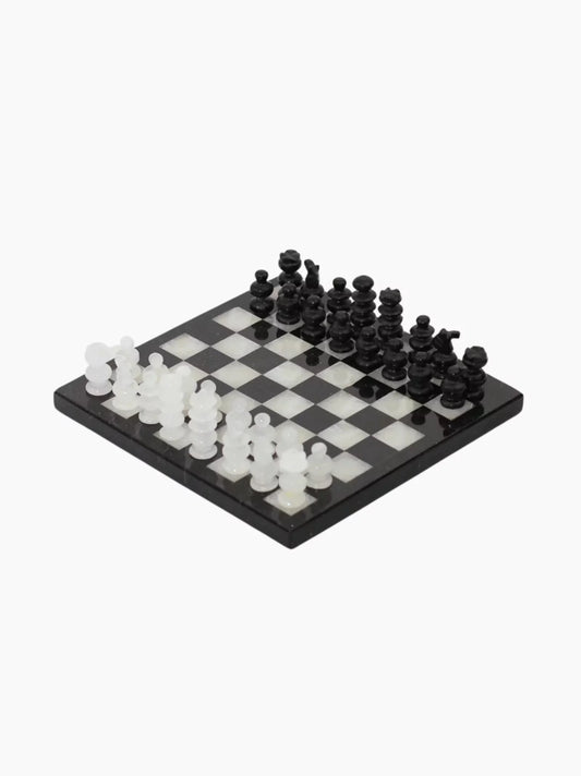 Black and White Onyx Chess Set