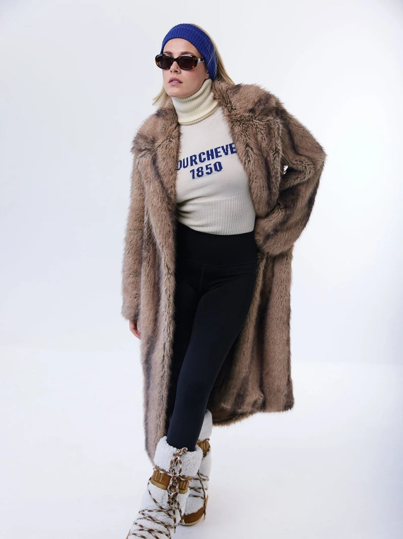 Courchevel White Knitted Jumper