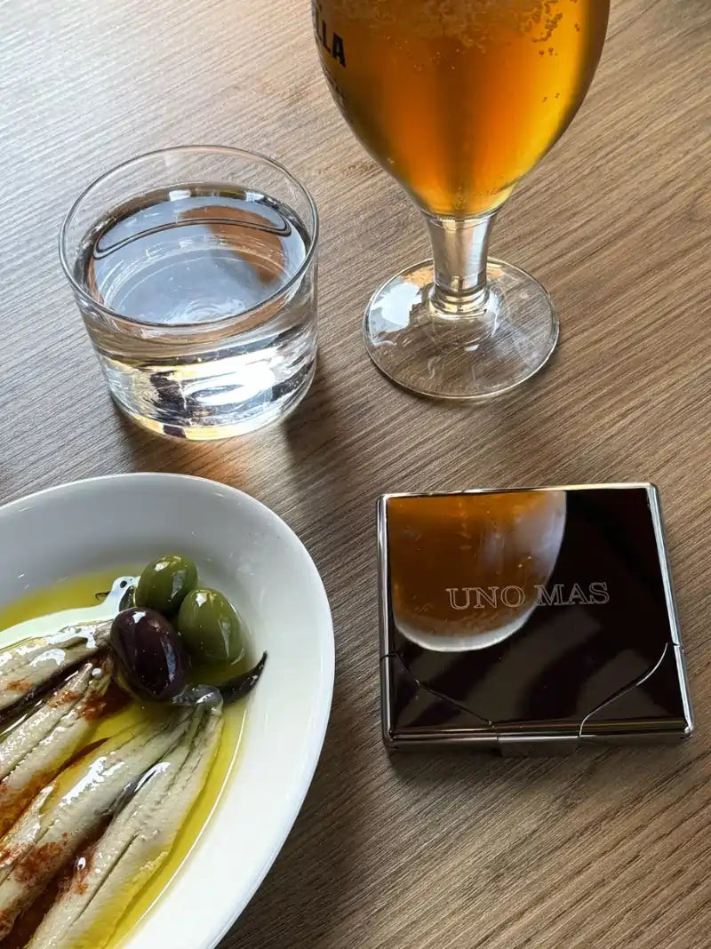 Uno Mas Cigarette Case
