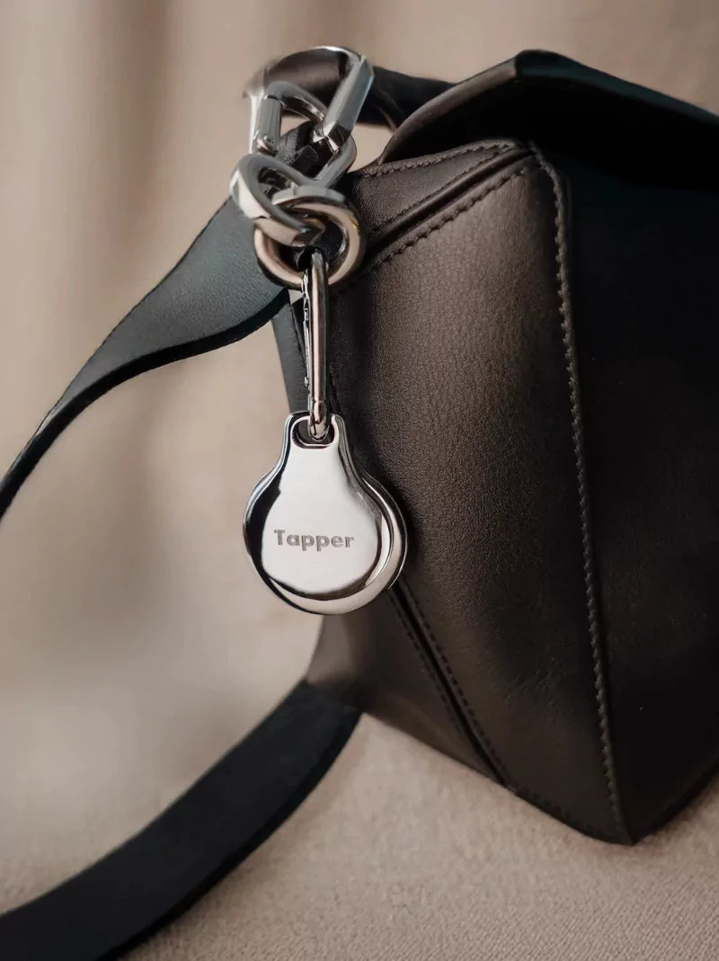 Metal Carabiner AirTag Case & Holder