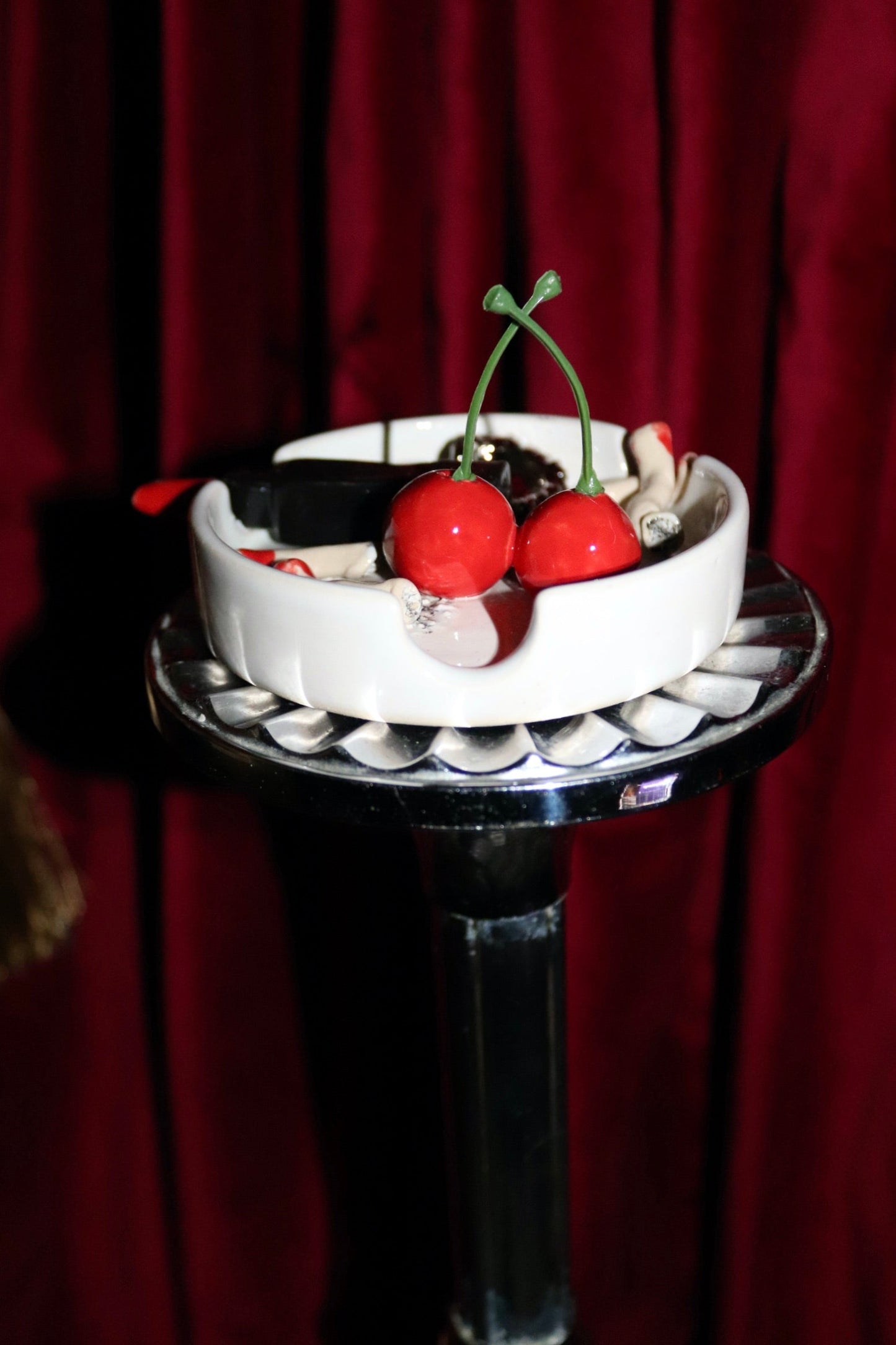 Cherry Lips Ashtray