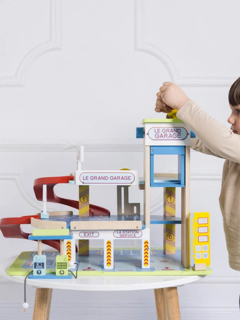 Le Grand Wooden Toy Car Garage