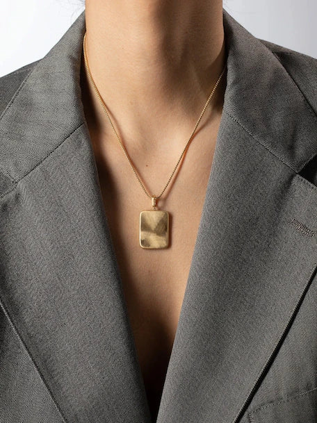 Apres Ski Gold Cut-Out Charm