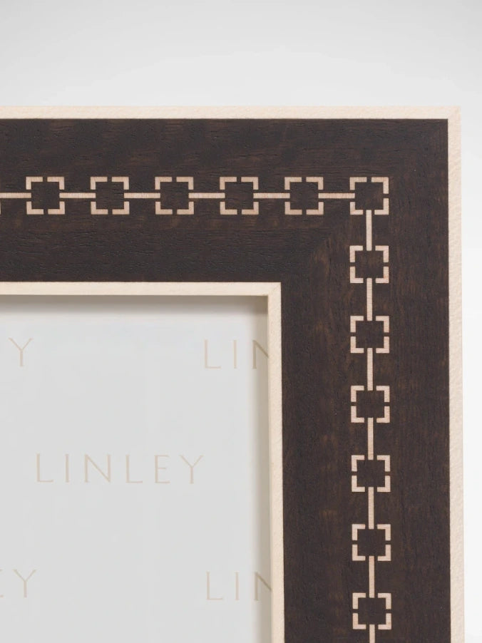 L-Chain Luxury Photo Frame