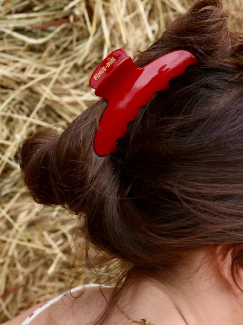 Red Claw Clip