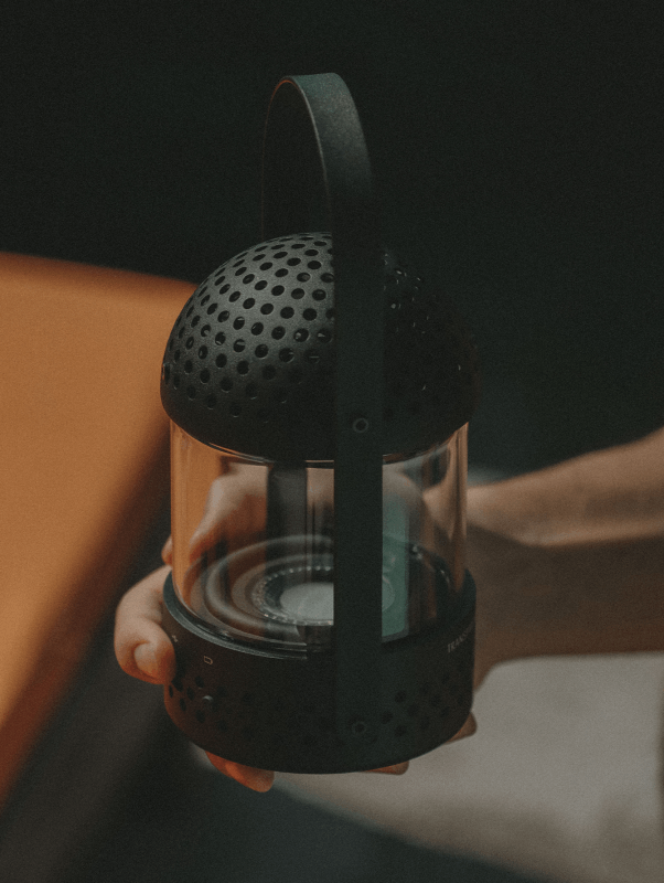 Black Light Transparent Speaker