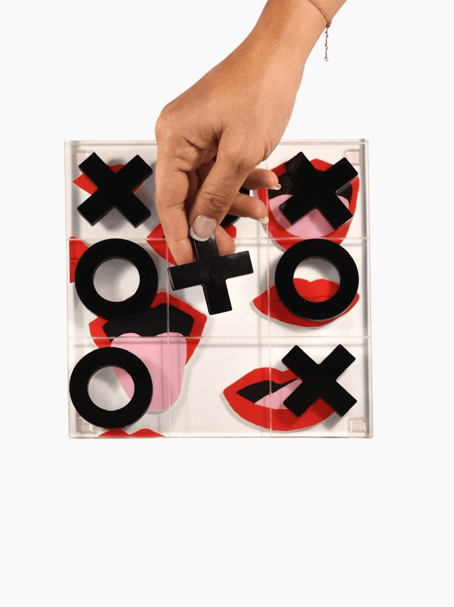 Lips Tic Tac Toe