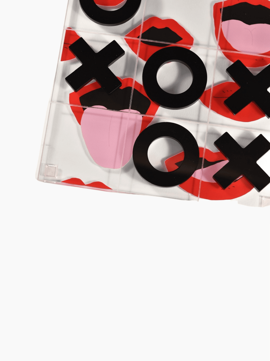Lips Tic Tac Toe